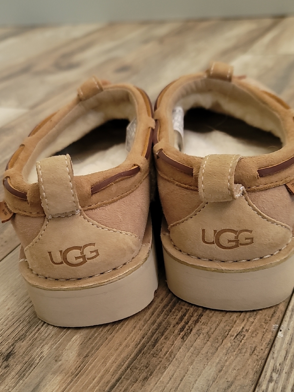 EUC UGG Slippers - Picture 2 of 3